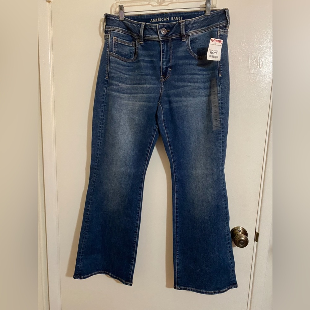 NWT, AMERICAN EAGLE Jeans. Bootcut Stretch. Size 14. $15.